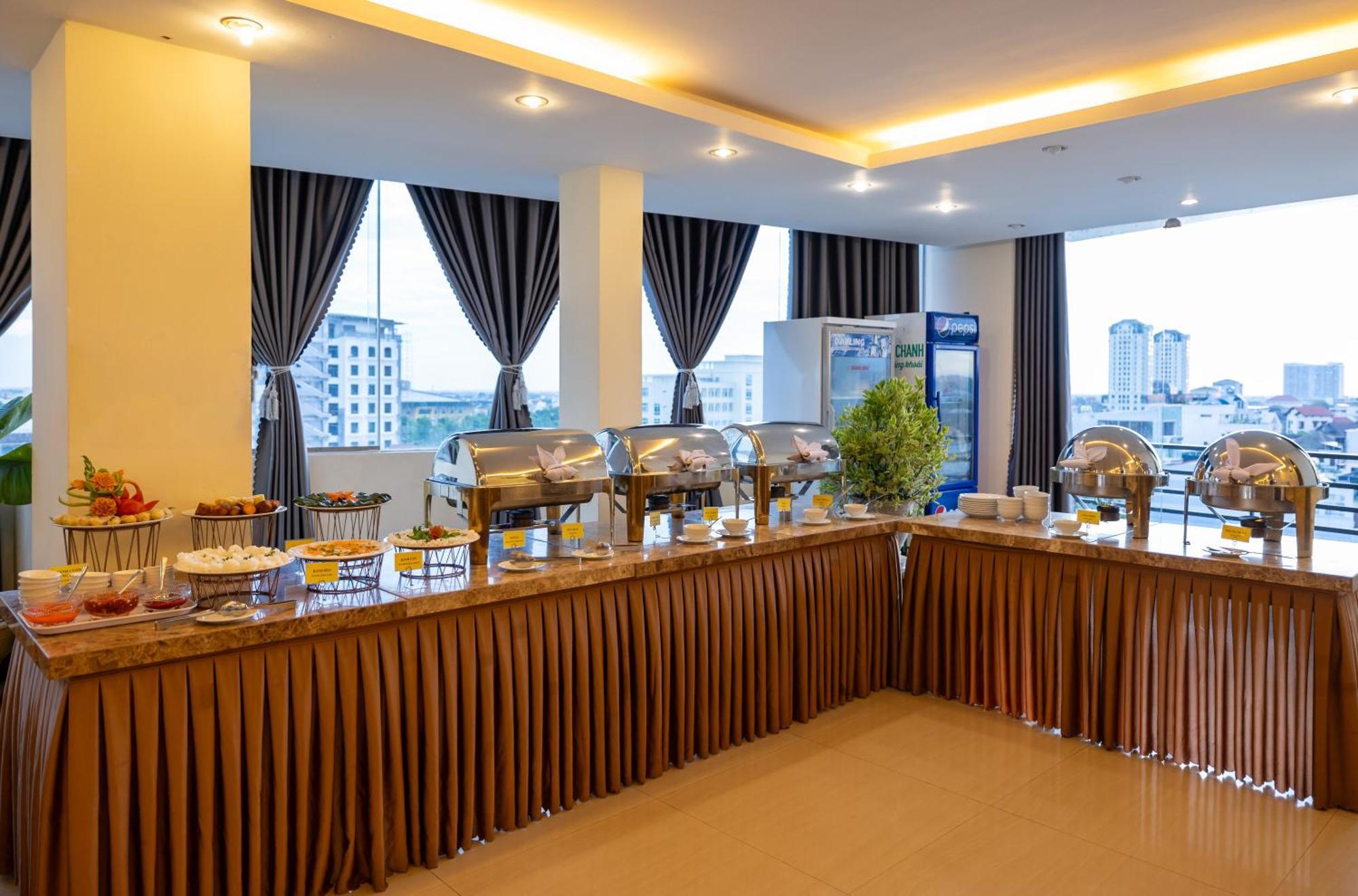 Baly Hotel Hue Exterior foto